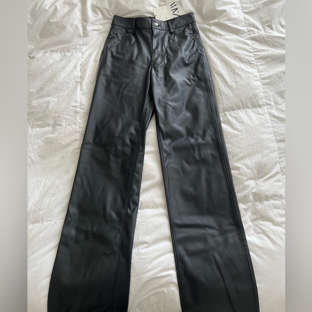 ZARA 90’s high rise Leather Style Pant